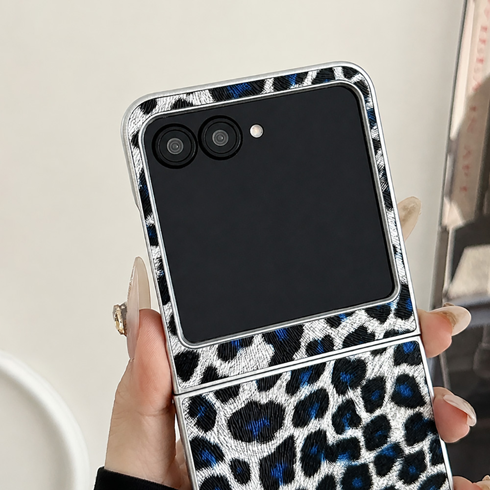 Leopard Print Folding Flip Pho - đánh giá và giá Luxury Lifestyle