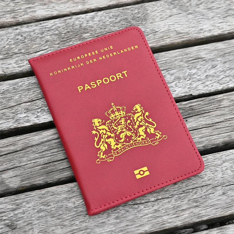 Dễ Thương Nederlands Da Hộ Chi - đánh giá và giá Leather Passport Cover