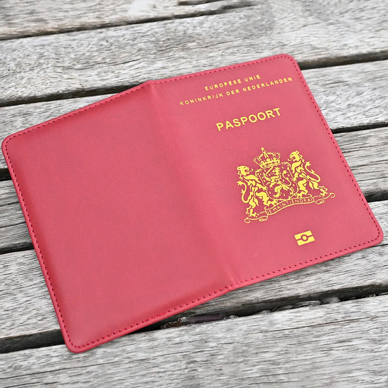 Dễ Thương Nederlands Da Hộ Chi - đánh giá và giá Leather Passport Cover
